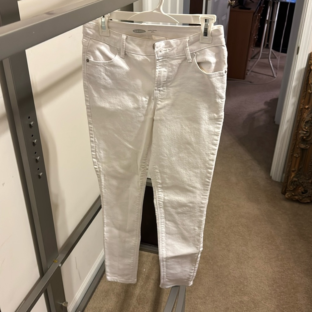 Women’s Old Navy Super Skinny White Jeans, Size 2